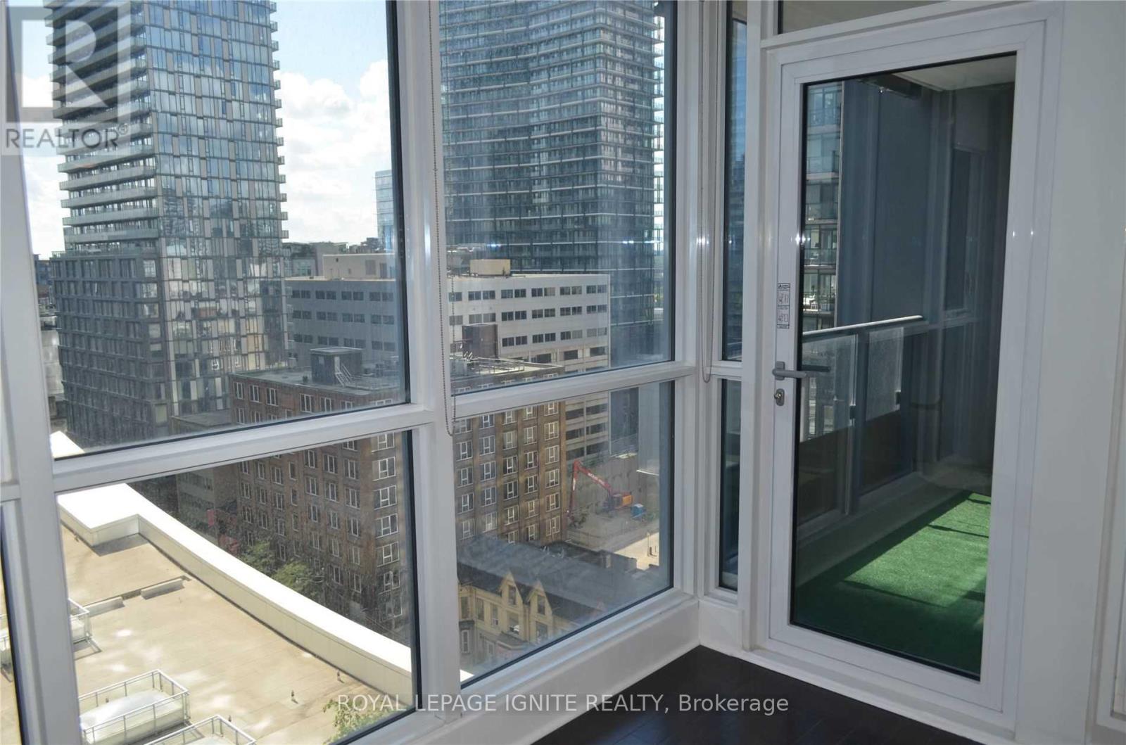 1411 - 295 Adelaide Street W, Toronto, Ontario  M5V 0L4 - Photo 15 - C12206561