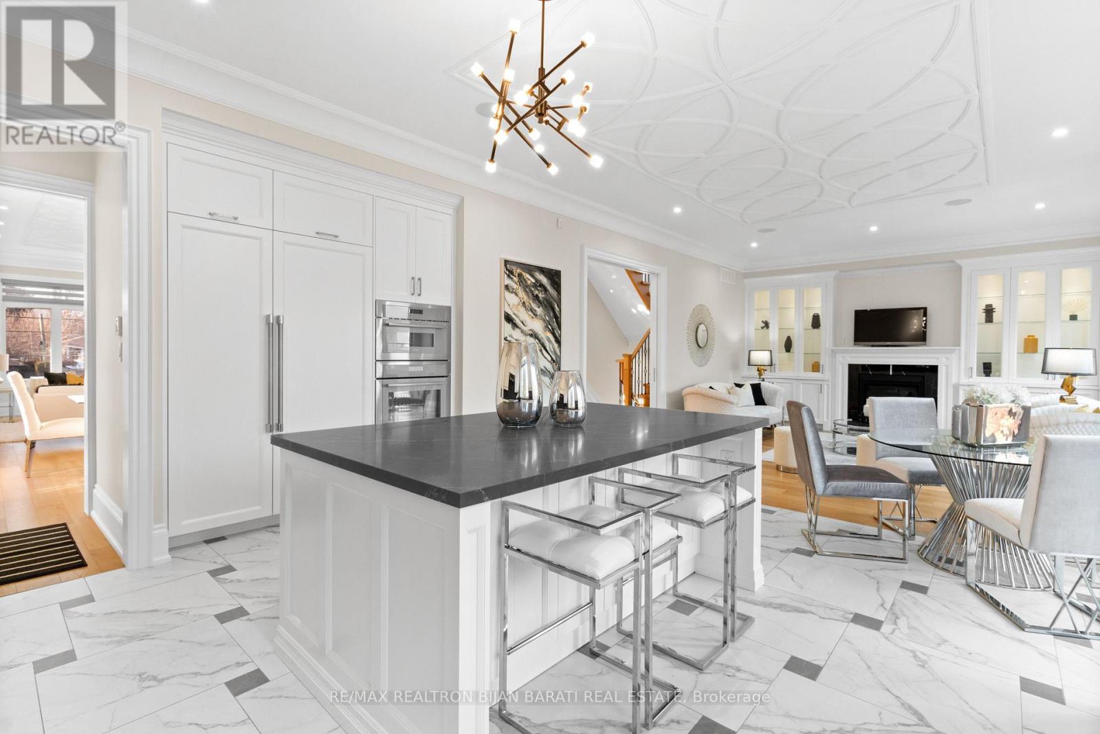 5 Charlemagne Drive, Toronto, Ontario  M2N 4H7 - Photo 18 - C12206571