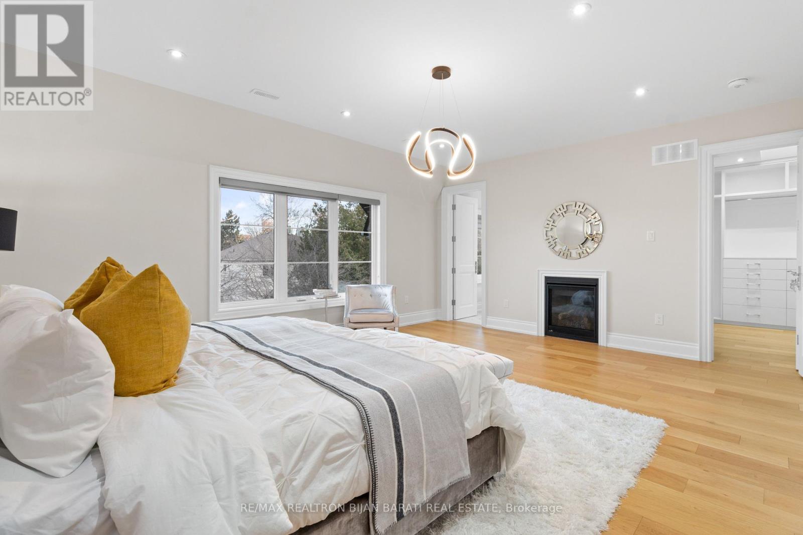5 Charlemagne Drive, Toronto, Ontario  M2N 4H7 - Photo 25 - C12206571