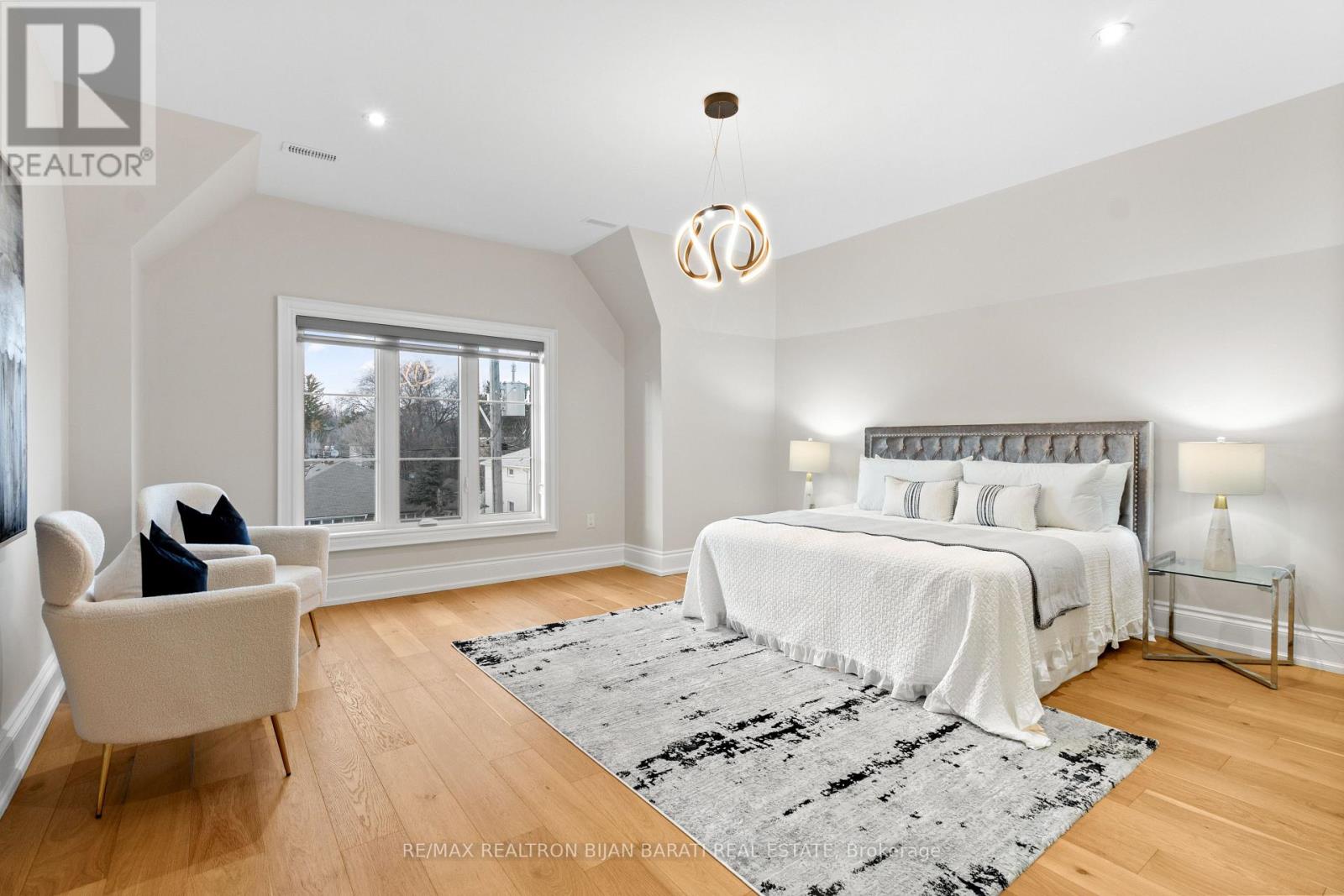 5 Charlemagne Drive, Toronto, Ontario  M2N 4H7 - Photo 33 - C12206571
