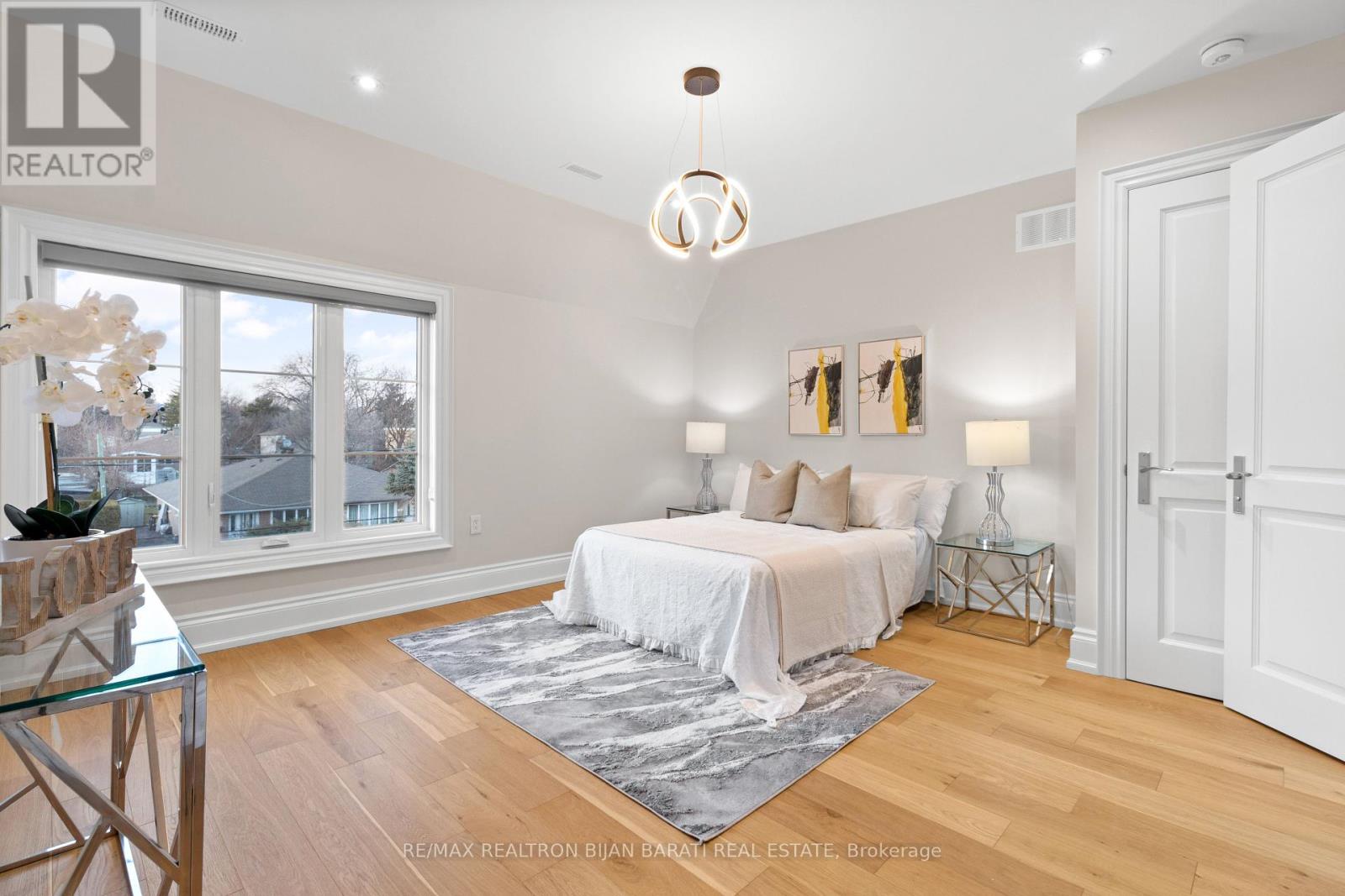 5 Charlemagne Drive, Toronto, Ontario  M2N 4H7 - Photo 38 - C12206571