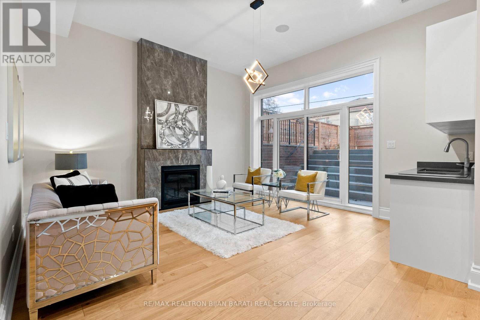 5 Charlemagne Drive, Toronto, Ontario  M2N 4H7 - Photo 41 - C12206571