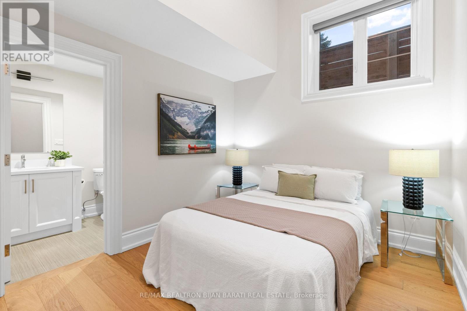 5 Charlemagne Drive, Toronto, Ontario  M2N 4H7 - Photo 46 - C12206571