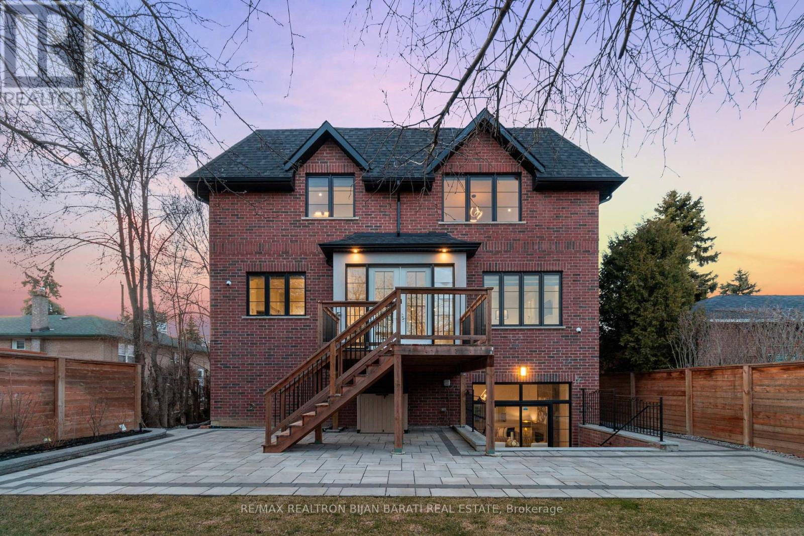 5 Charlemagne Drive, Toronto, Ontario  M2N 4H7 - Photo 49 - C12206571