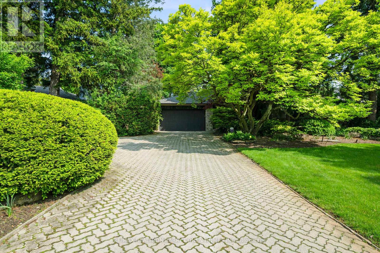 88 Bayview Ridge, Toronto (Bridle Path-Sunnybrook-York Mills), Ontario  M2L 1E6 - Photo 2 - C12206610
