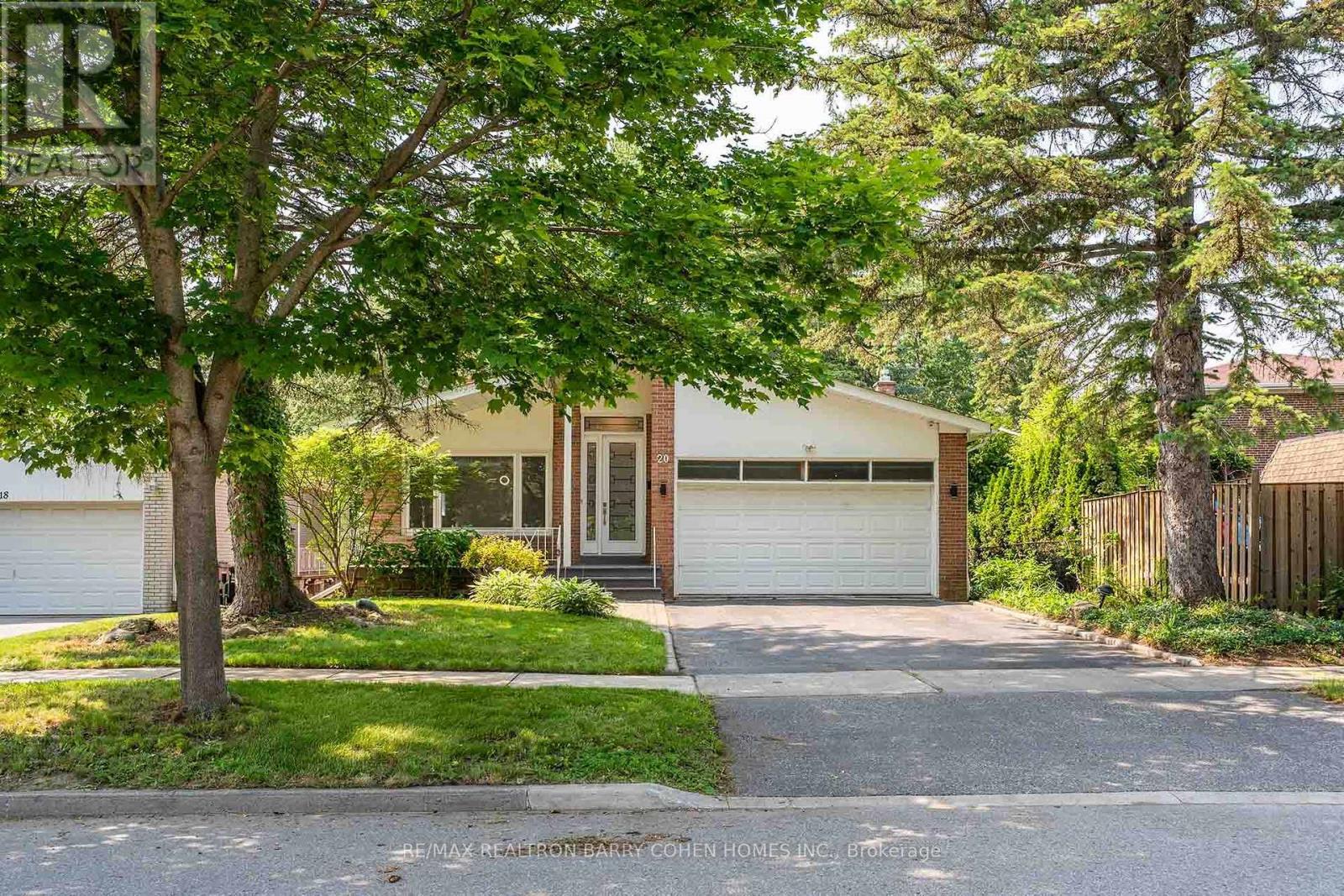 20 BRUCE FARM DRIVE, Toronto, Ontario