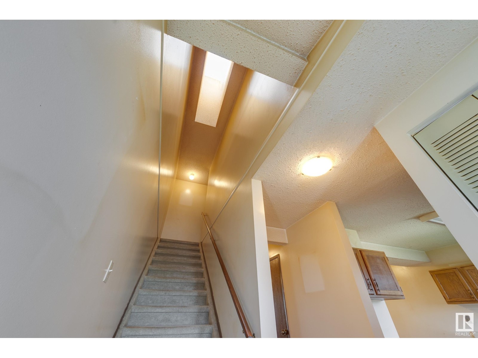Property at #12 3115 119 ST NW image 4