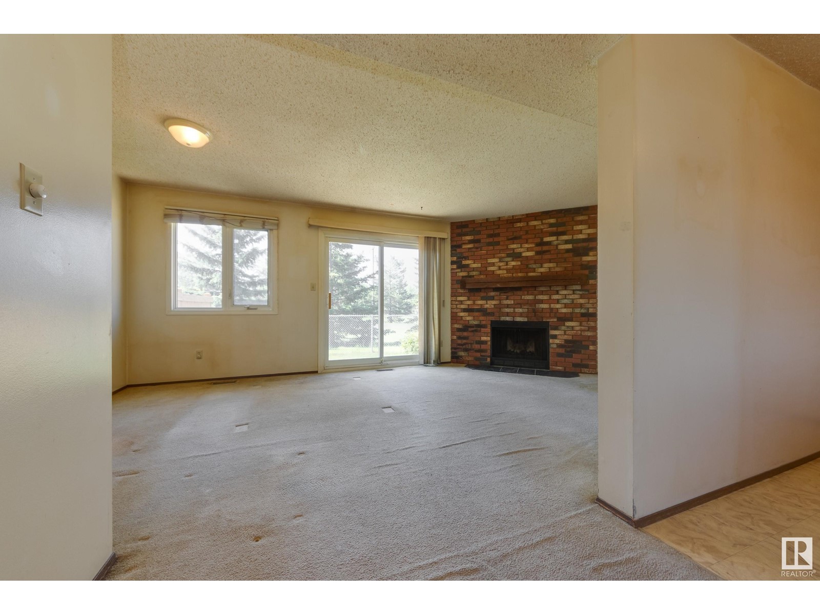 Property at #12 3115 119 ST NW image 5