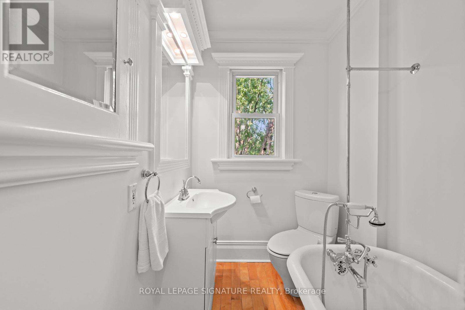 247 Highfield Road, Toronto, Ontario  M4L 2V4 - Photo 13 - E12206600