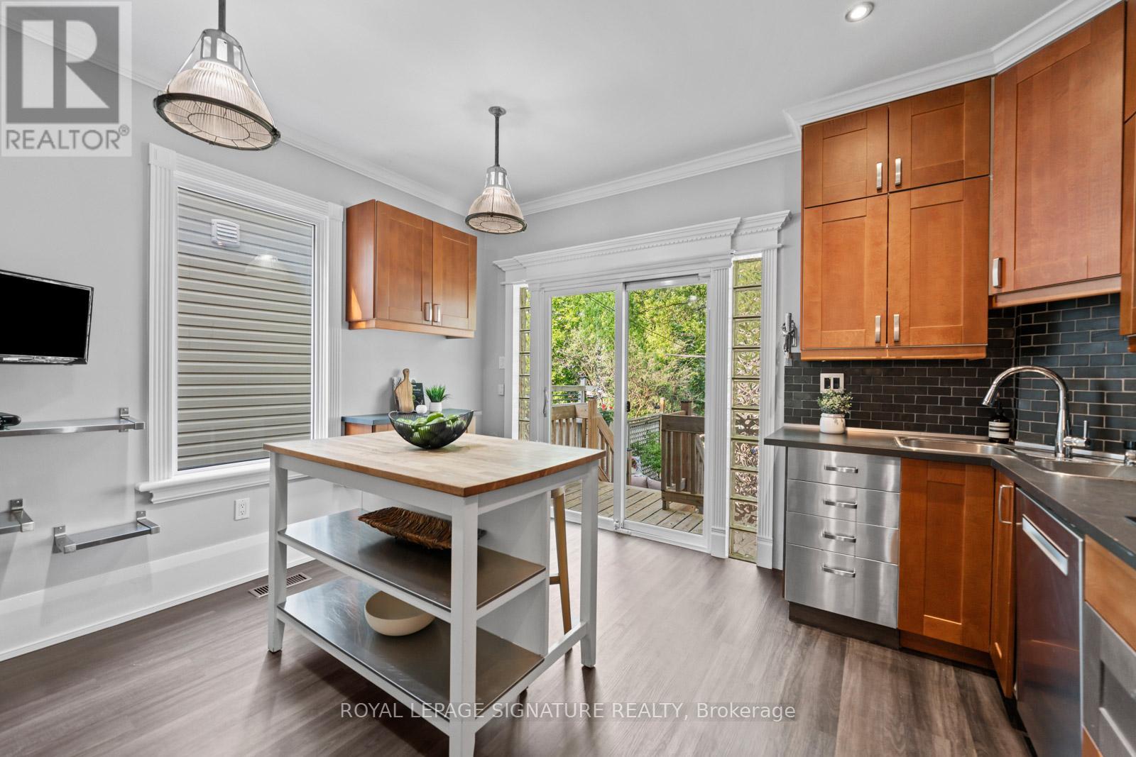 247 Highfield Road, Toronto, Ontario  M4L 2V4 - Photo 8 - E12206600