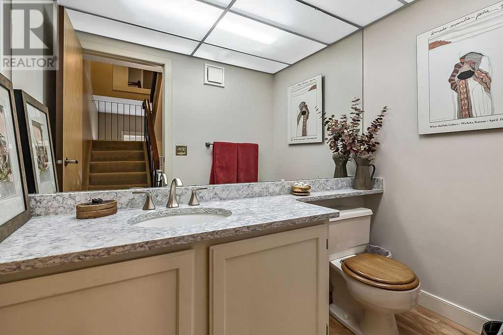 86 Glamis Gardens Sw, Calgary, Alberta  T3E 6S4 - Photo 19 - A2228751