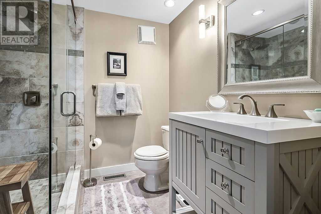 86 Glamis Gardens Sw, Calgary, Alberta  T3E 6S4 - Photo 25 - A2228751