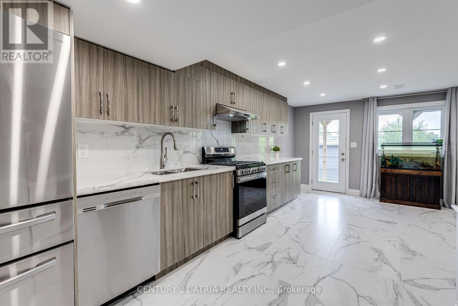 122 Degraaf Crescent, Aurora, Ontario  L4G 0X2 - Photo 32 - N12206565