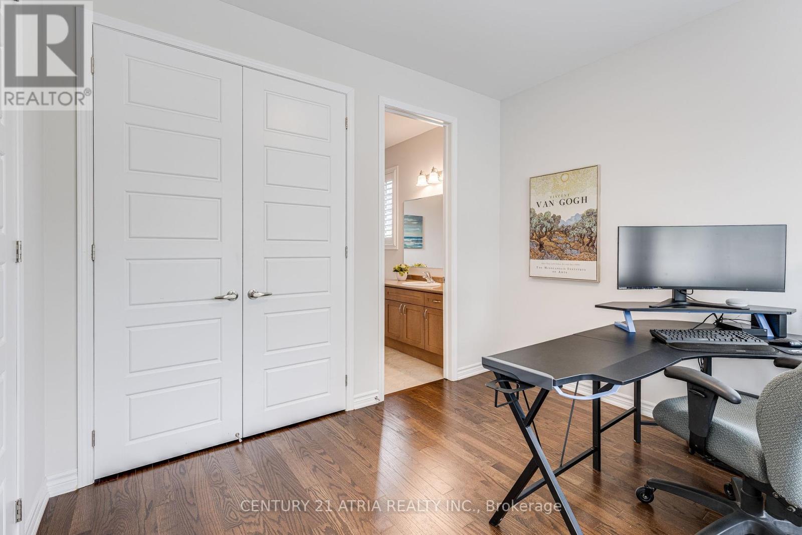 122 Degraaf Crescent, Aurora, Ontario  L4G 0X2 - Photo 5 - N12206565