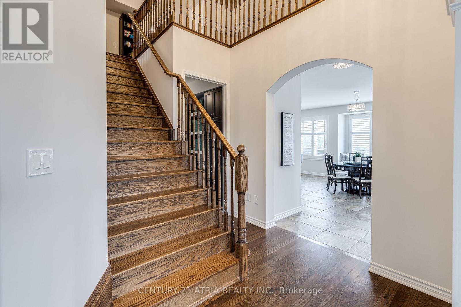 122 Degraaf Crescent, Aurora, Ontario  L4G 0X2 - Photo 8 - N12206565