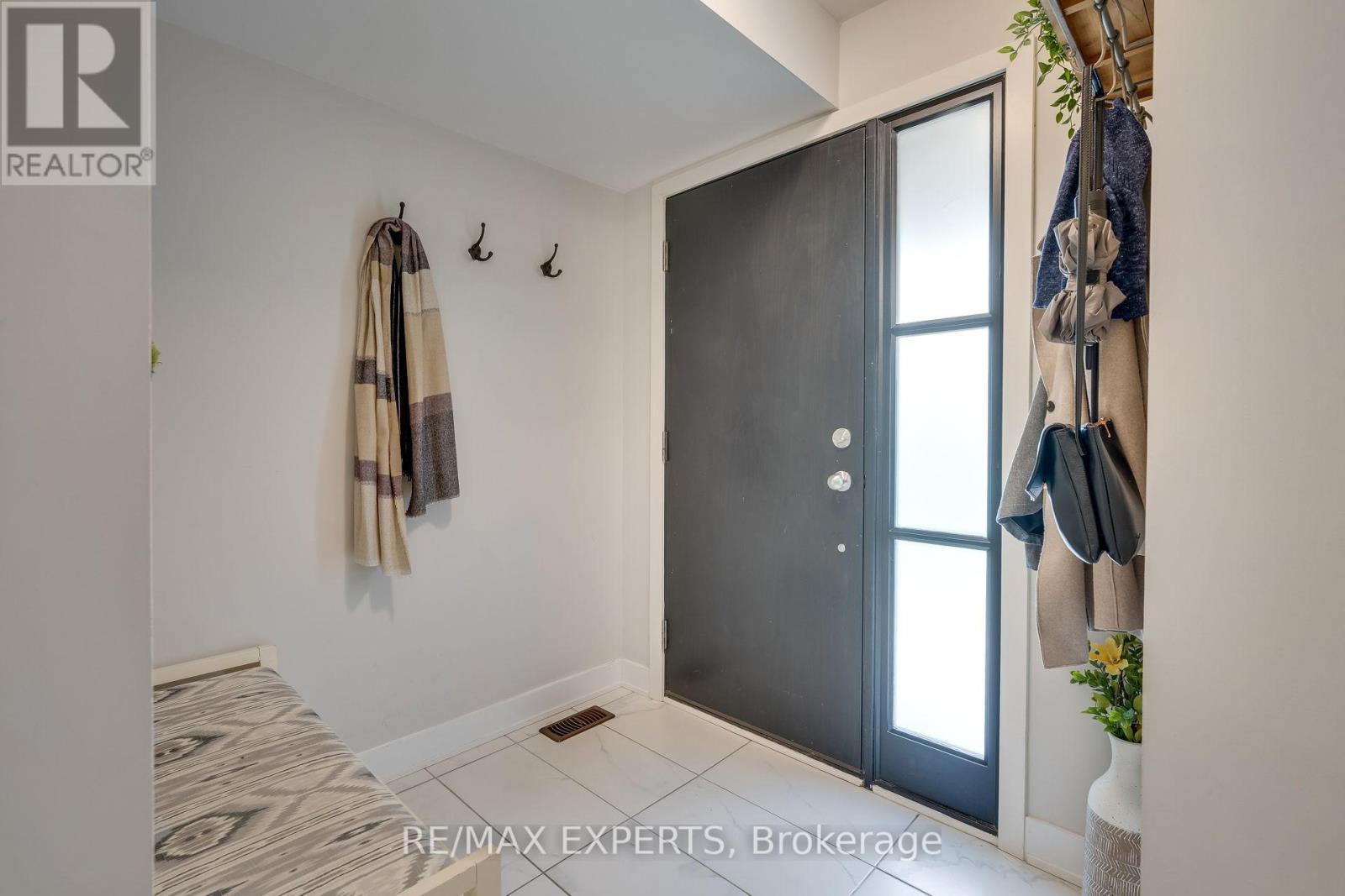 155 Carpaccio Avenue, Vaughan, Ontario  L4H 4R6 - Photo 2 - N12206632