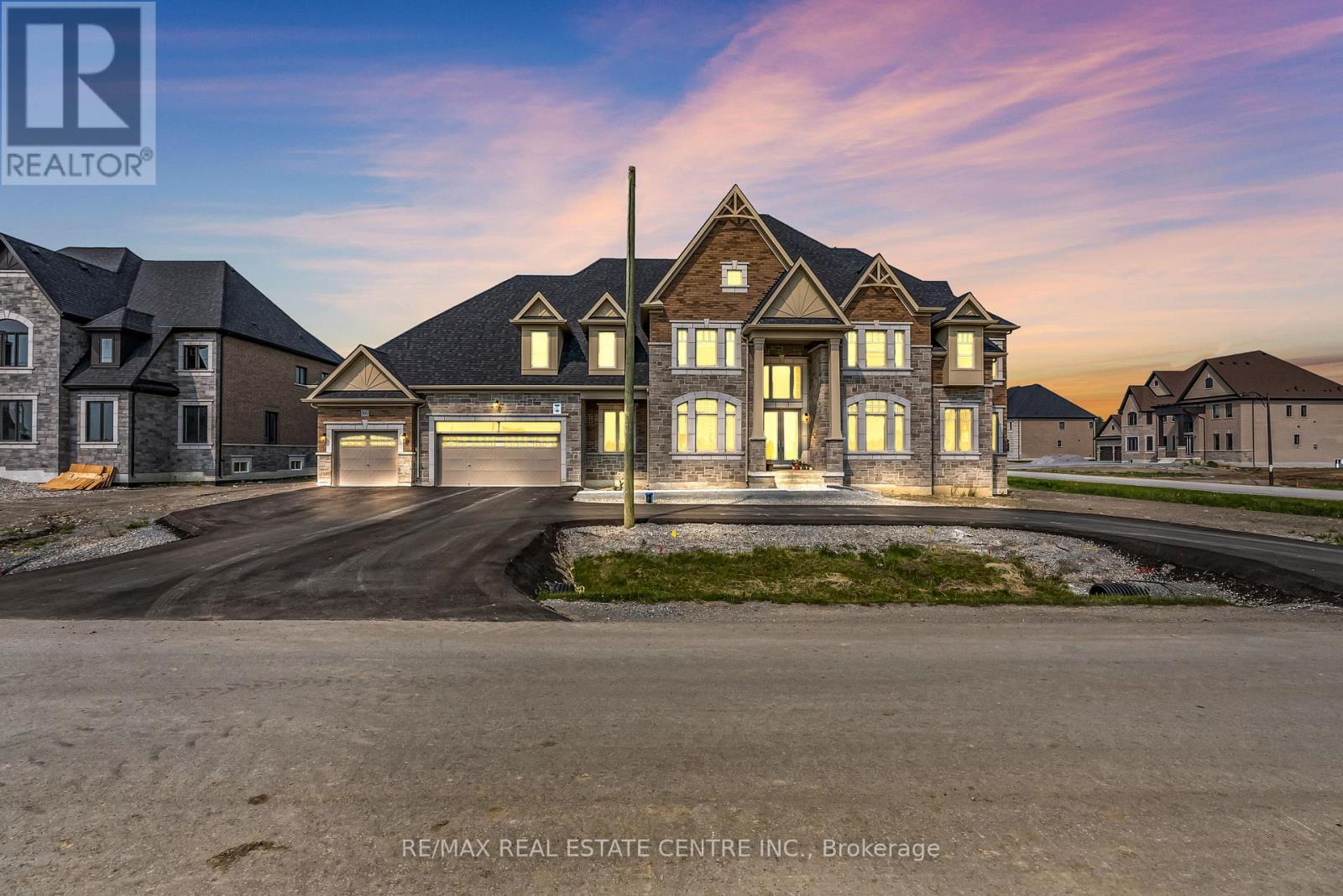 86 Green Gables Crescent, Whitchurch-Stouffville, Ontario  L4A 5G4 - Photo 2 - N12206723