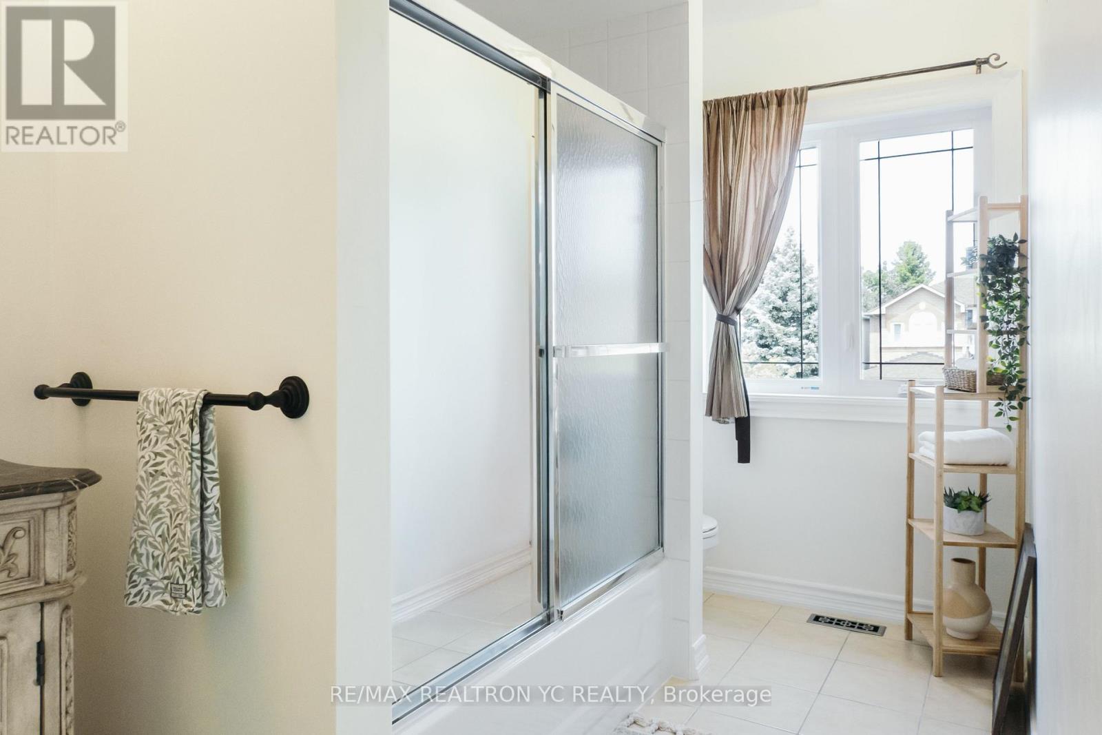 125 Katerina Avenue, Vaughan, Ontario  L4J 8H3 - Photo 26 - N12206730