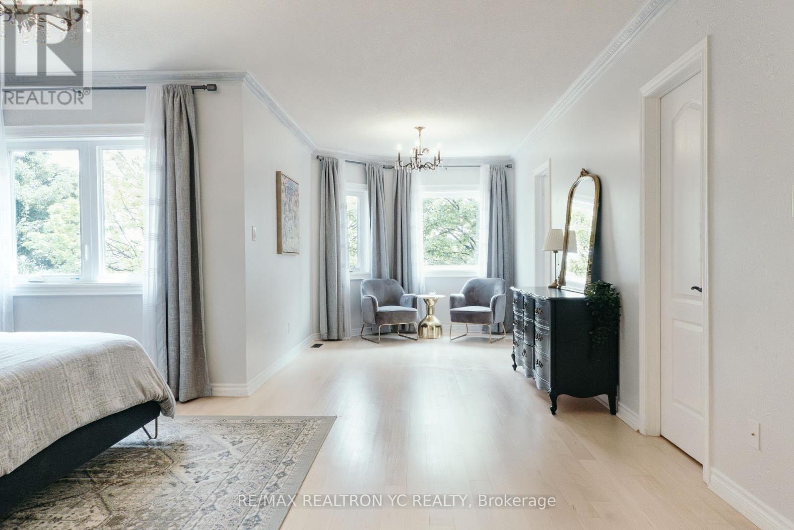 125 Katerina Avenue, Vaughan (Beverley Glen), Ontario  L4J 8H3 - Photo 33 - N12206730