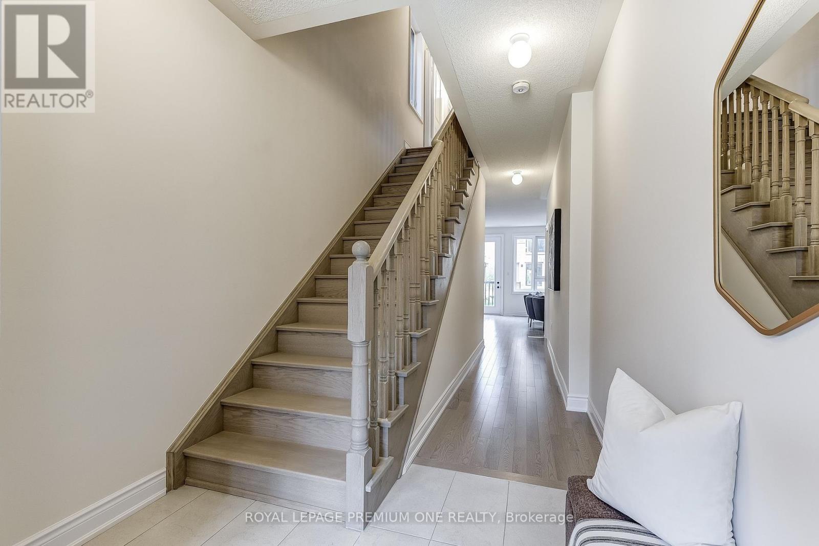 216 Tennant Circle, Vaughan, Ontario  L4H 5L4 - Photo 8 - N12206740