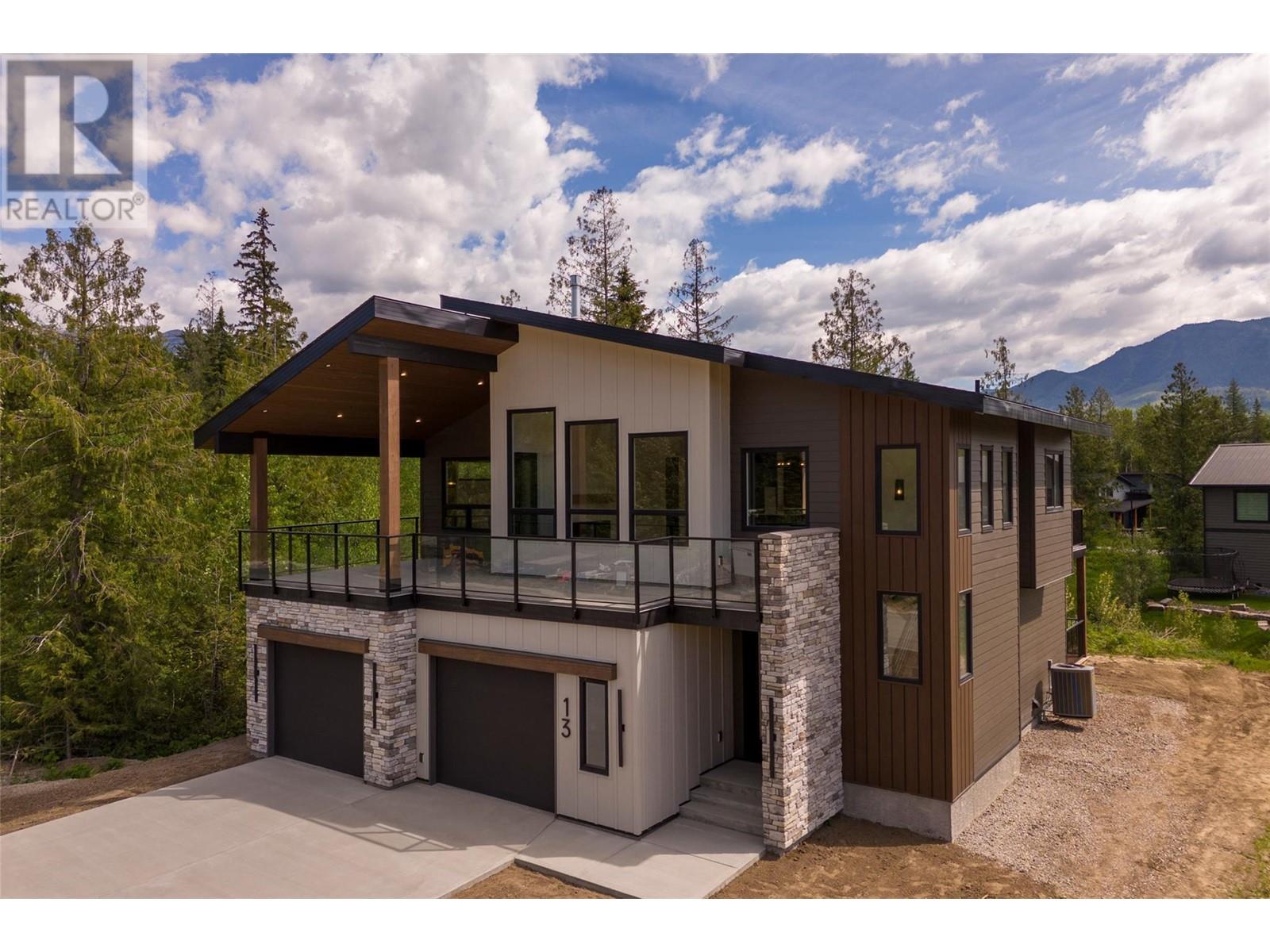 13 Sunset Lane, Fernie, British Columbia  V0B 1M1 - Photo 2 - 10351332