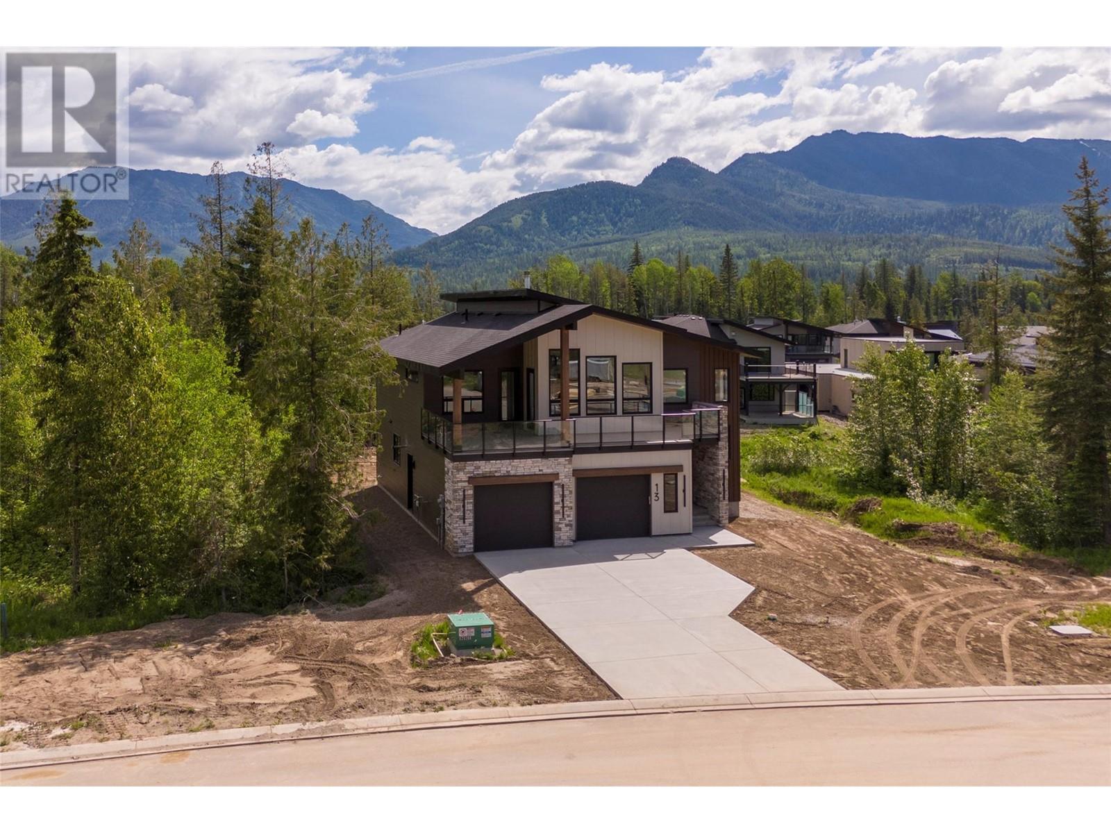 13 Sunset Lane, Fernie, British Columbia  V0B 1M1 - Photo 3 - 10351332