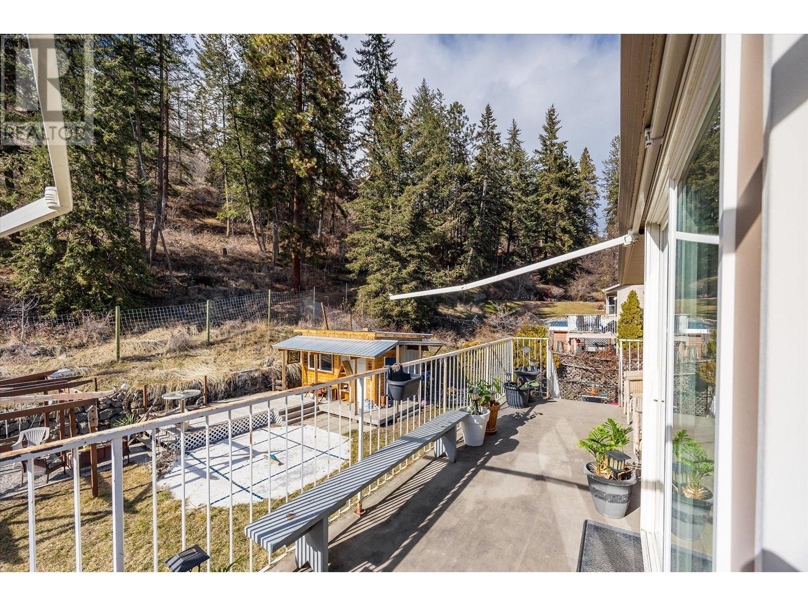 5817 Victoria Street, Peachland, British Columbia  V0H 1X4 - Photo 11 - 10351330