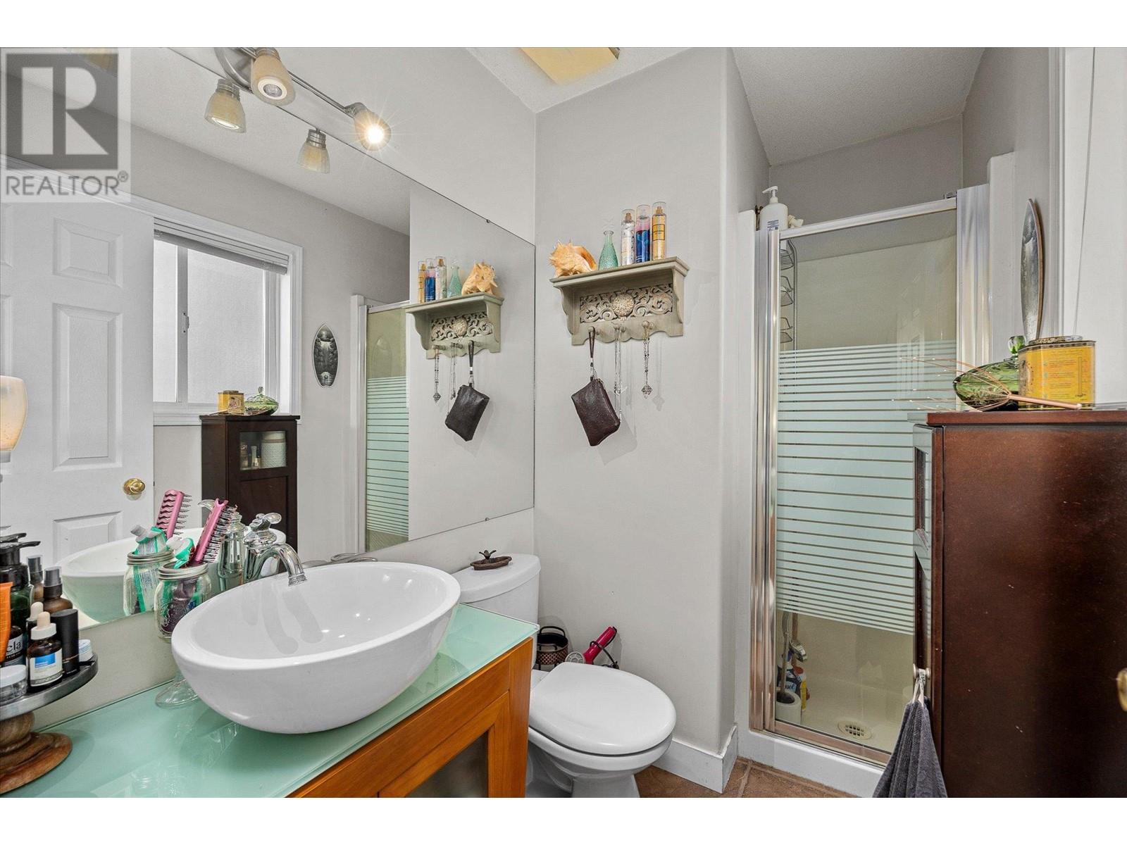 5817 Victoria Street, Peachland, British Columbia  V0H 1X4 - Photo 14 - 10351330
