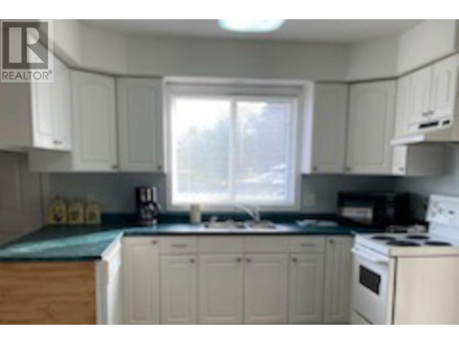 5817 Victoria Street, Peachland, British Columbia  V0H 1X4 - Photo 32 - 10351330