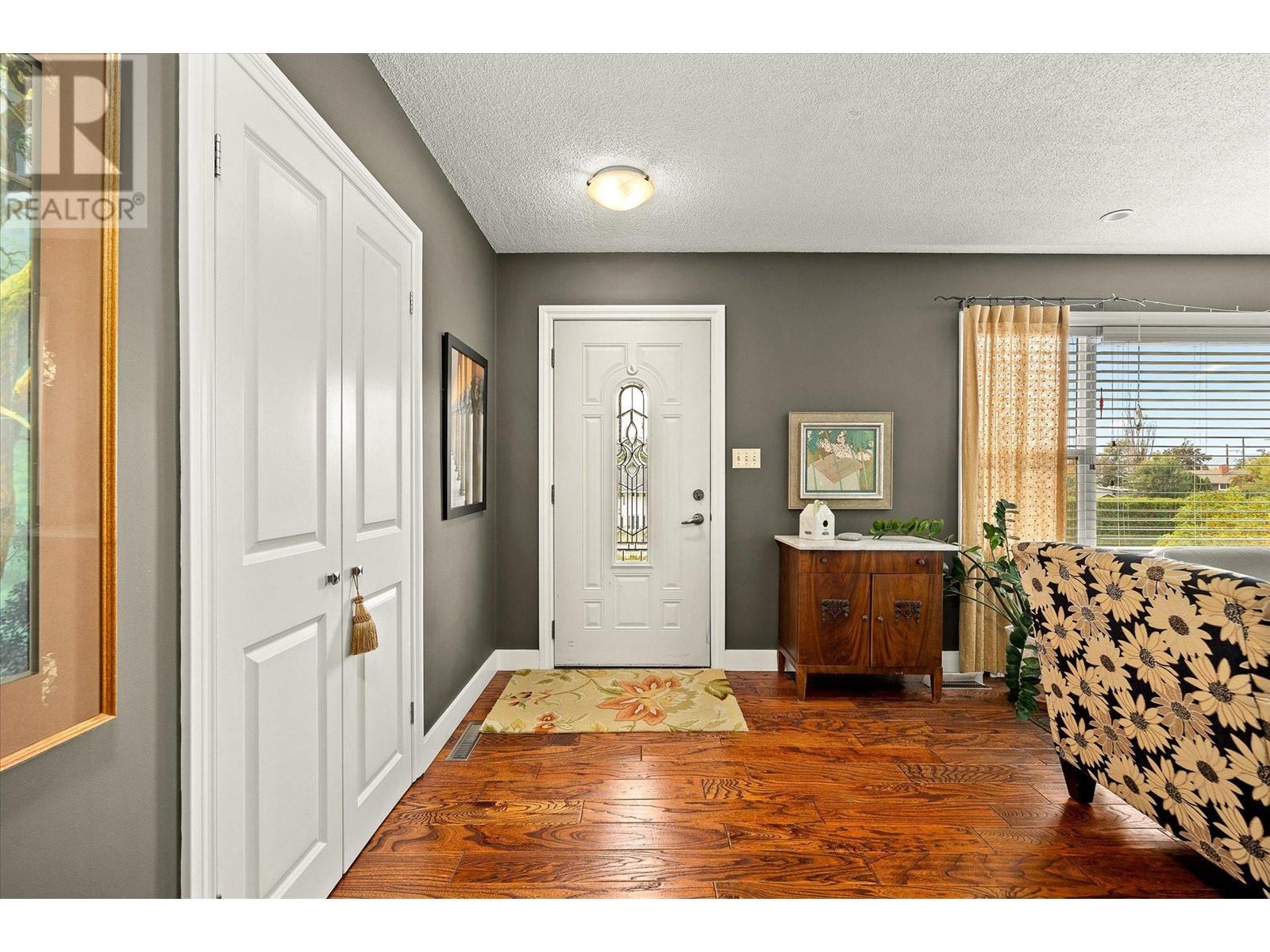 1508 Pinehurst Crescent, Kelowna, British Columbia  V1Y 4H9 - Photo 6 - 10350970