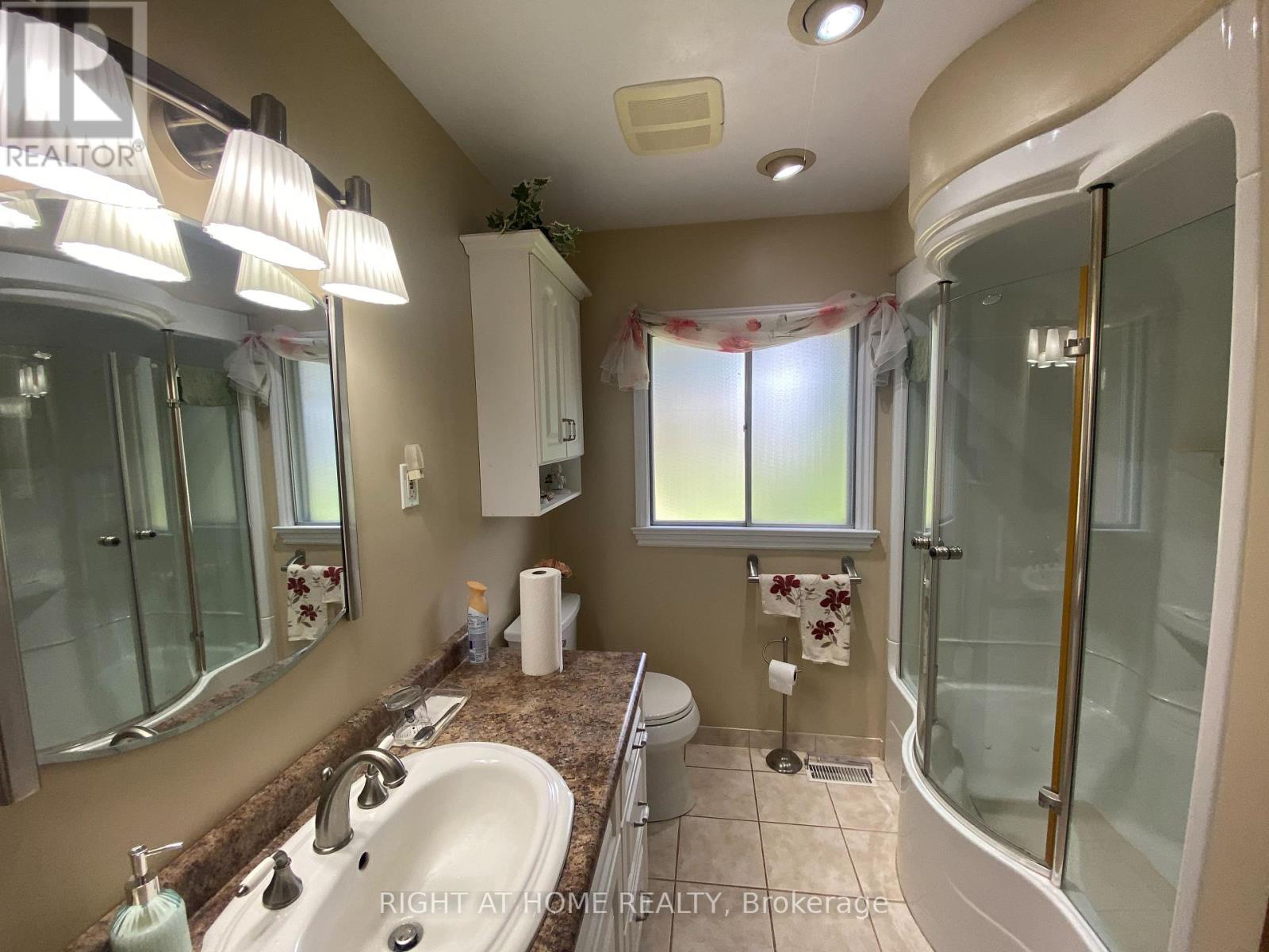 978 15/16 Side Road E, Oro-Medonte, Ontario  L0L 1T0 - Photo 8 - S12206576