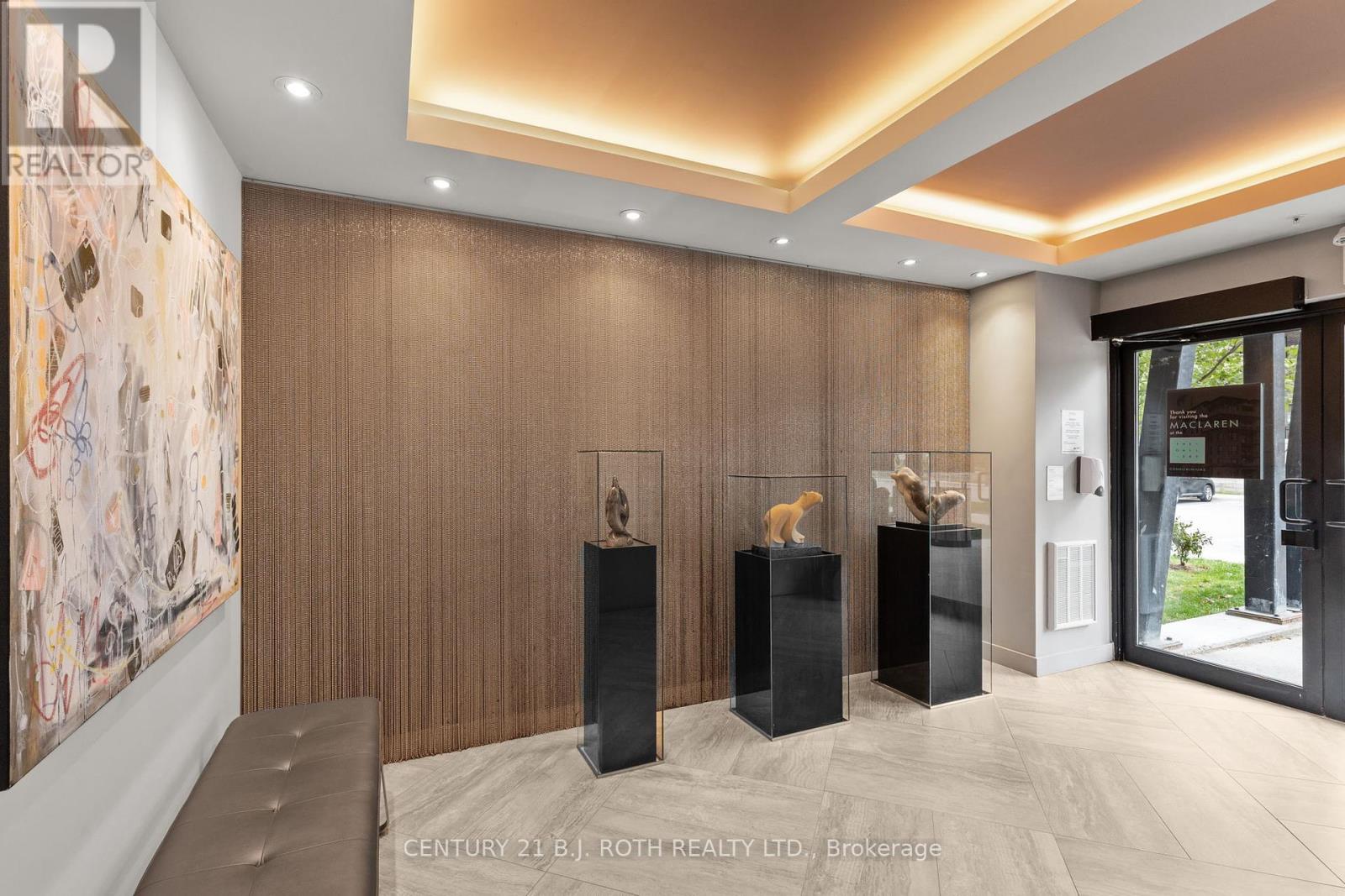 Property at 301 - 300 ESSA ROAD image 3