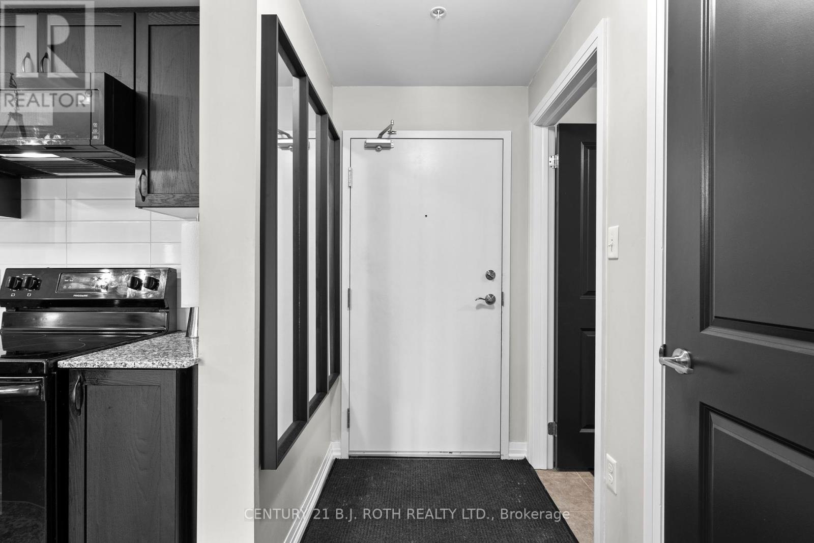 Property at 301 - 300 ESSA ROAD image 5