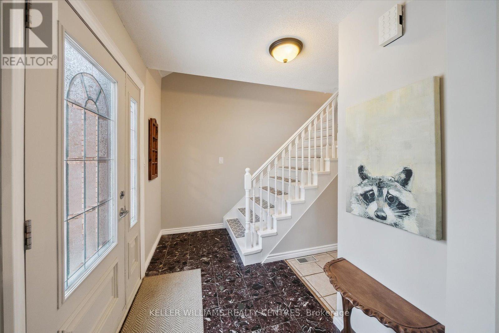 2 Elm Court, Oro-Medonte, Ontario  L0L 2E0 - Photo 7 - S12206756