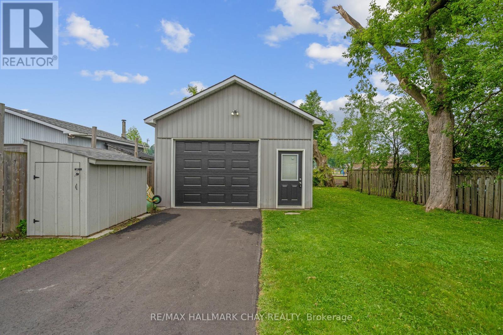 208 Elmer Park, Orillia, Ontario  L3V 2T1 - Photo 31 - S12206760