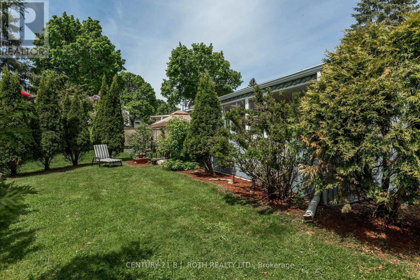 63 Flora Drive, Innisfil, Ontario  L9S 1R1 - Photo 39 - N12182150