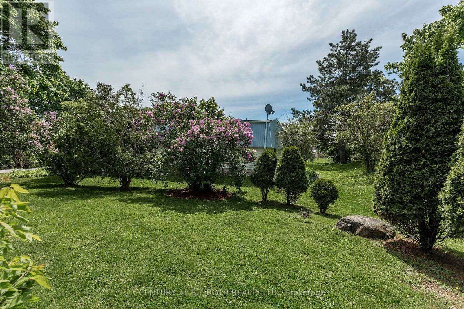 63 Flora Drive, Innisfil, Ontario  L9S 1R1 - Photo 41 - N12182150