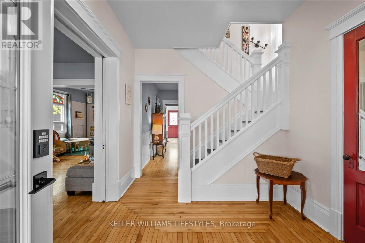 9 Main Street S, Lambton Shores, Ontario  N0N 1J0 - Photo 10 - X12206889