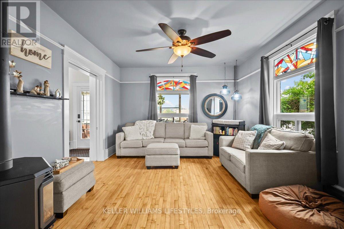 9 Main Street S, Lambton Shores, Ontario  N0N 1J0 - Photo 12 - X12206889
