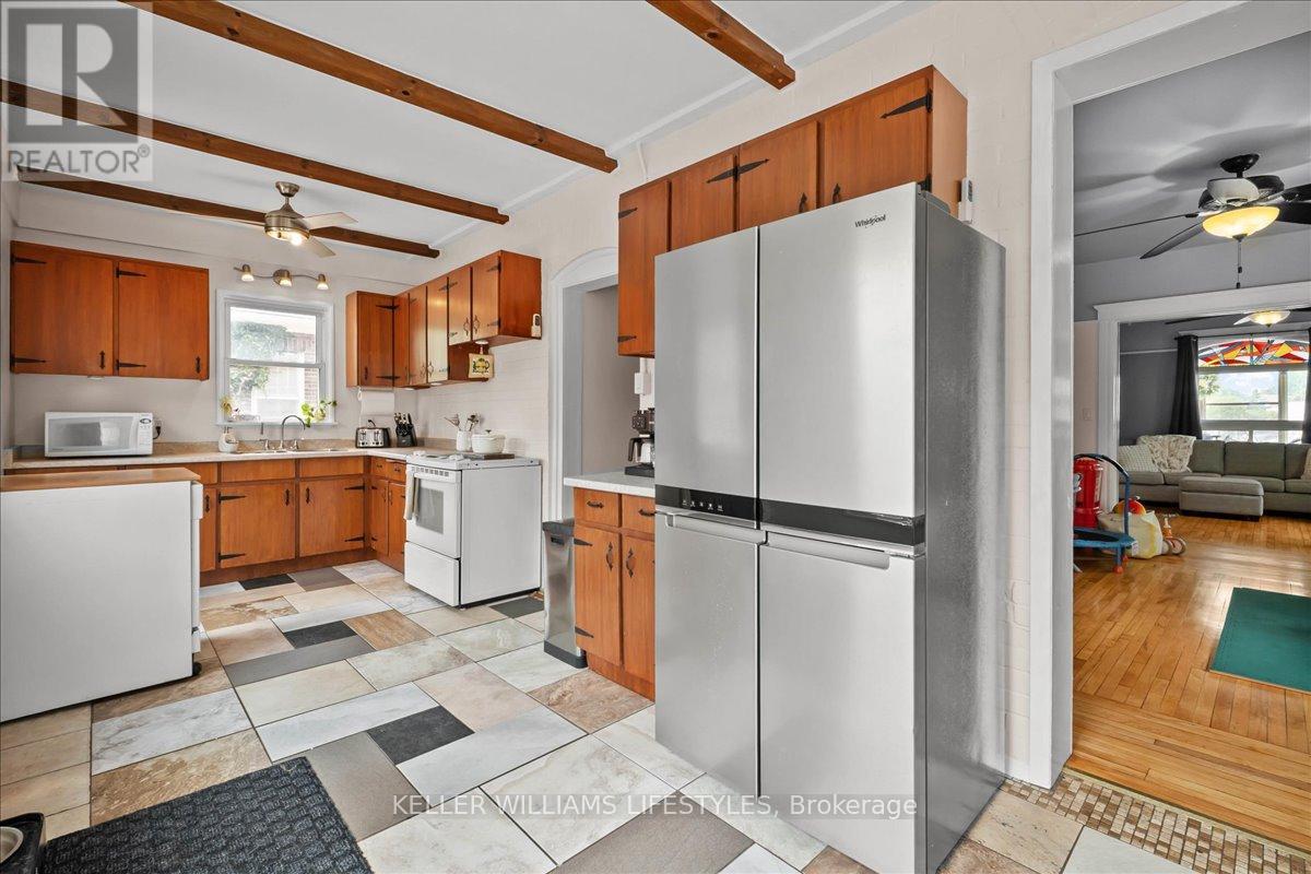 9 Main Street S, Lambton Shores, Ontario  N0N 1J0 - Photo 16 - X12206889