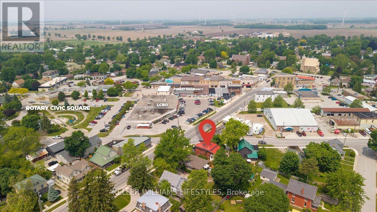 9 Main Street S, Lambton Shores, Ontario  N0N 1J0 - Photo 2 - X12206889