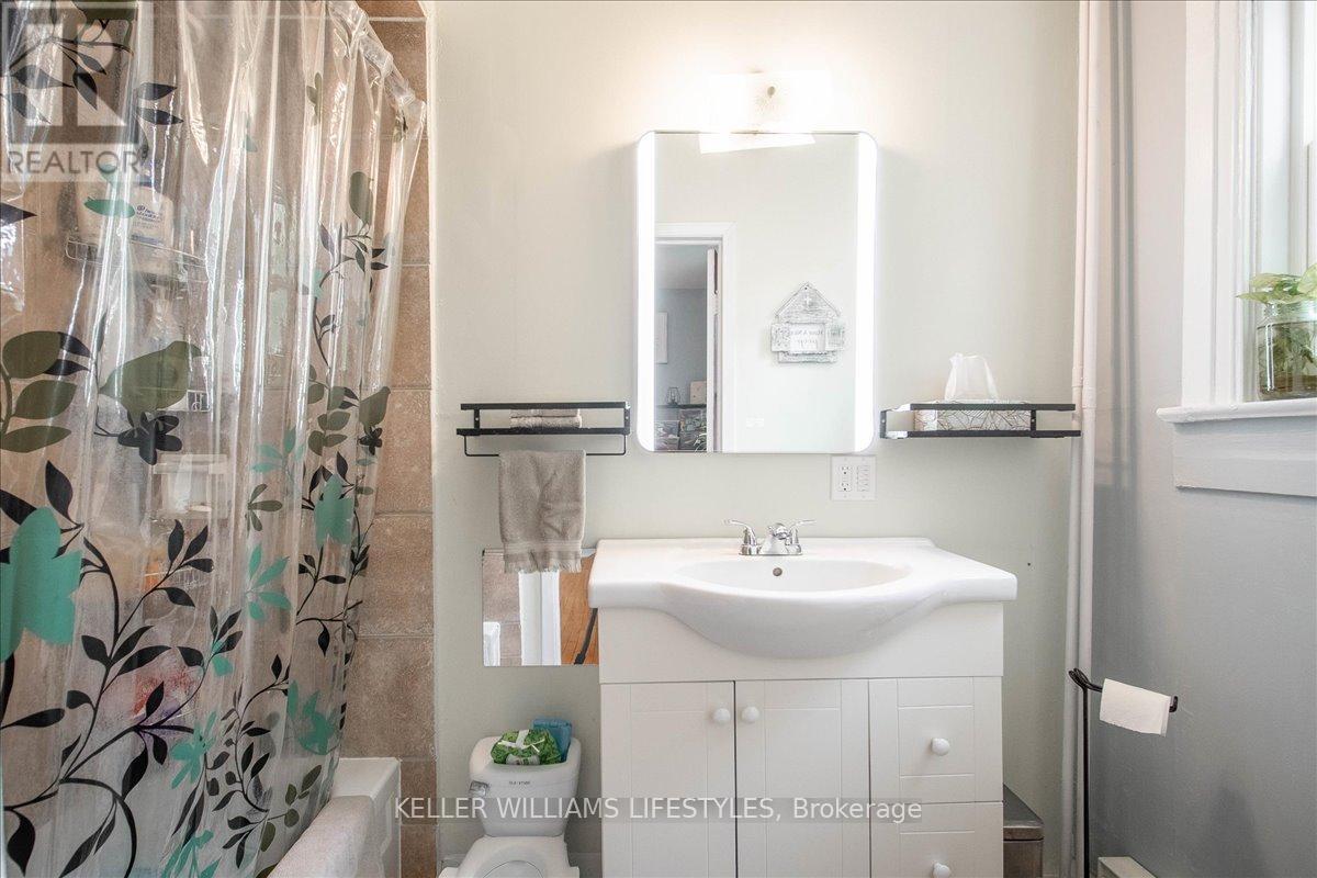 9 Main Street S, Lambton Shores, Ontario  N0N 1J0 - Photo 21 - X12206889