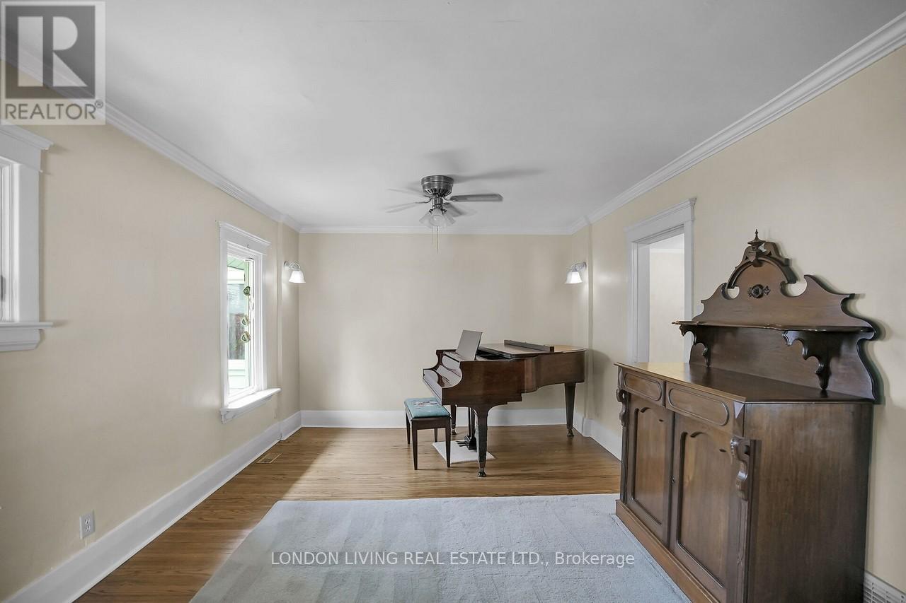 Property at 166 SPRINGBANK DRIVE image 5