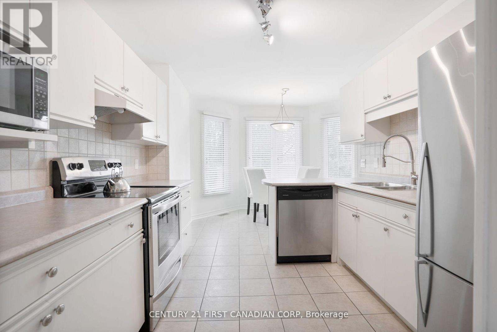 28 - 70 Sunnyside Drive, London North, Ontario  N5X 3W4 - Photo 10 - X12206941