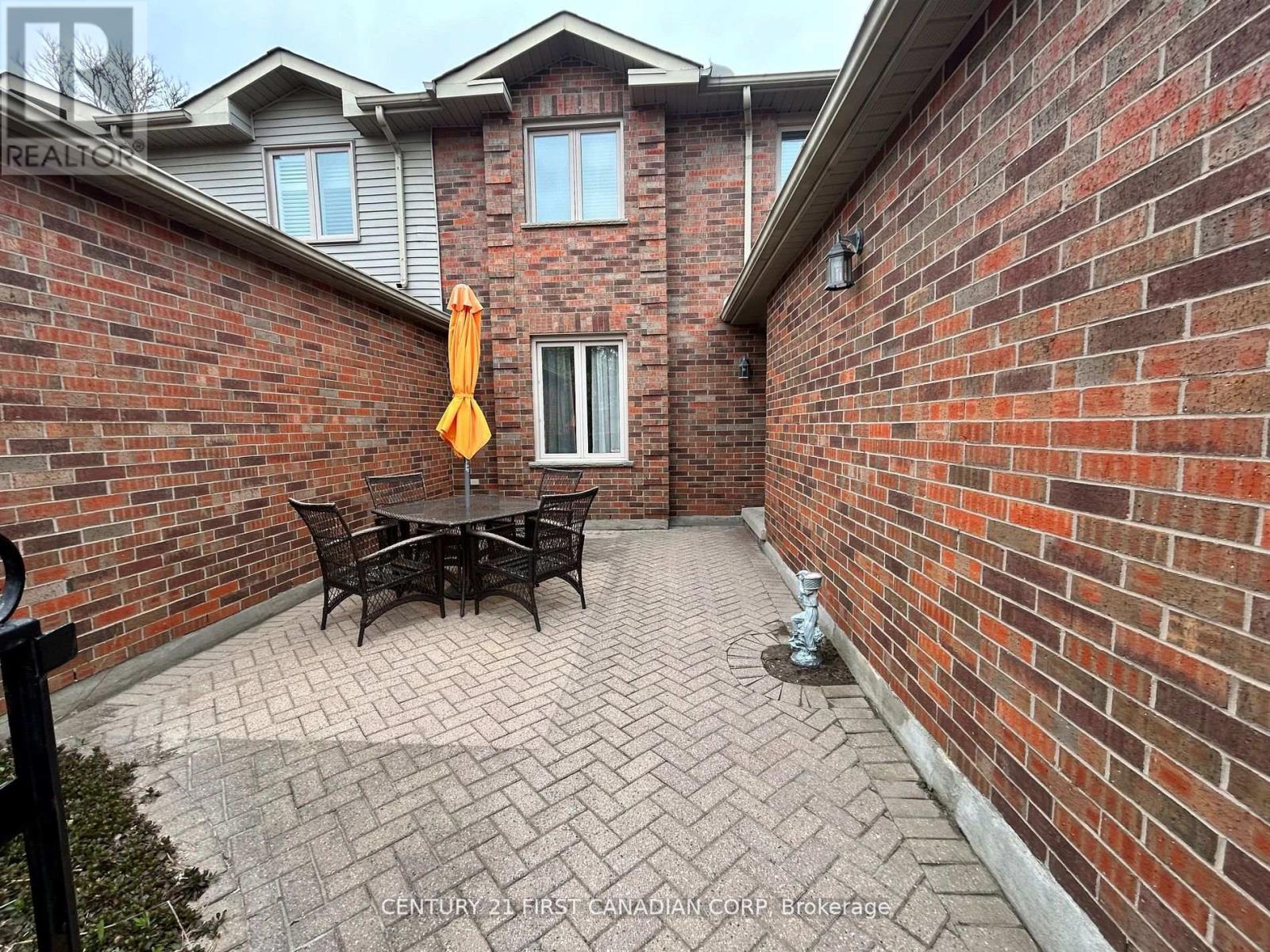 28 - 70 Sunnyside Drive, London North, Ontario  N5X 3W4 - Photo 3 - X12206941