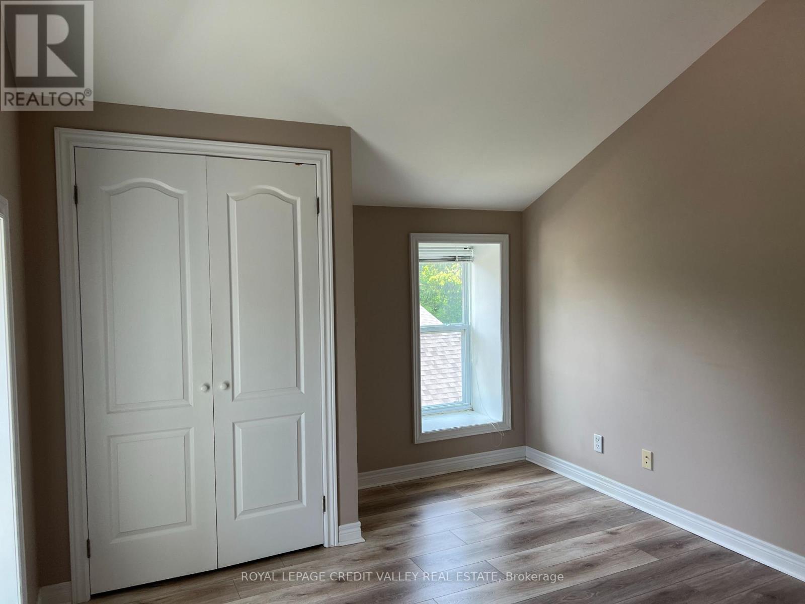41b Upper - 41-43 Church Street E, Halton Hills, Ontario  L7J 1K6 - Photo 12 - W12206567