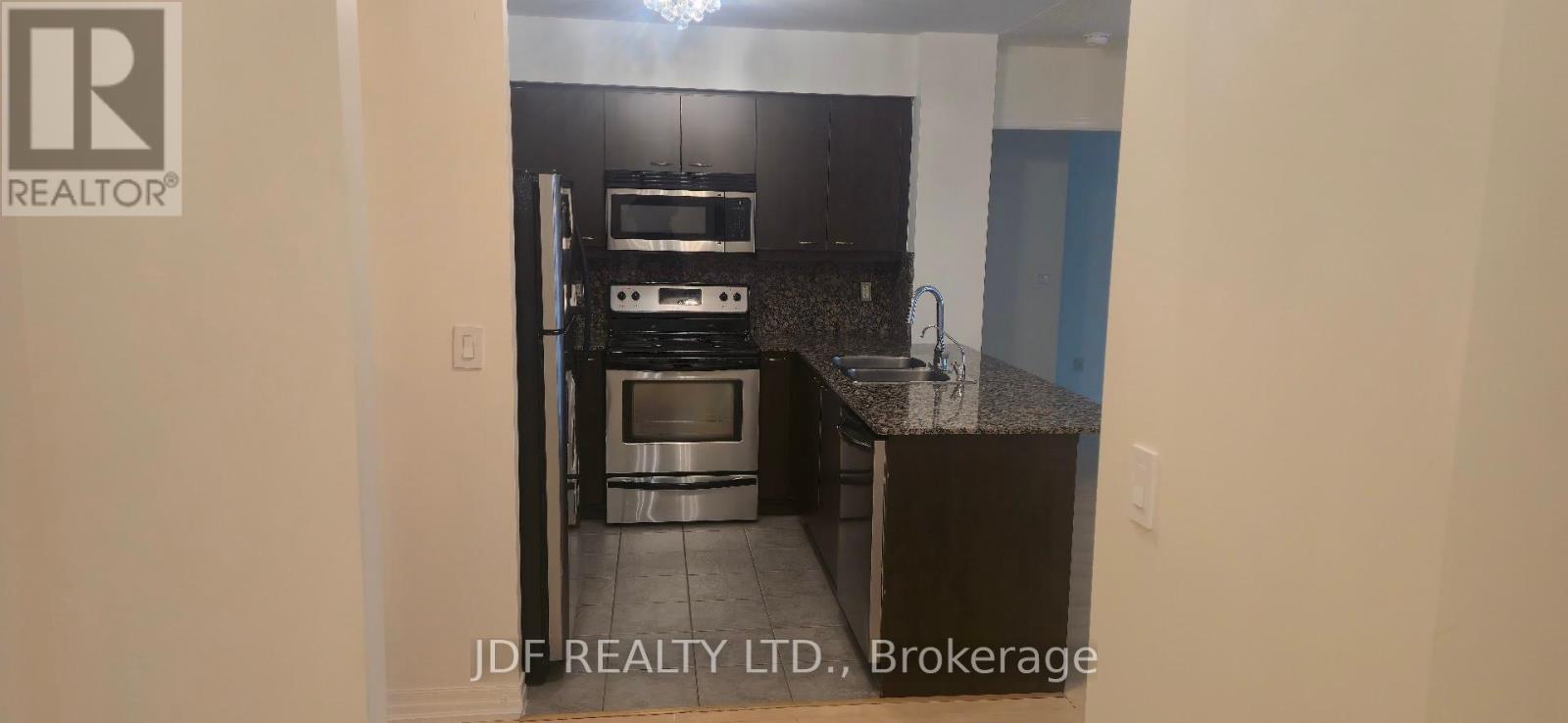 611 - 1403 Royal York Road, Toronto, Ontario  M9P 0A1 - Photo 5 - W12206584