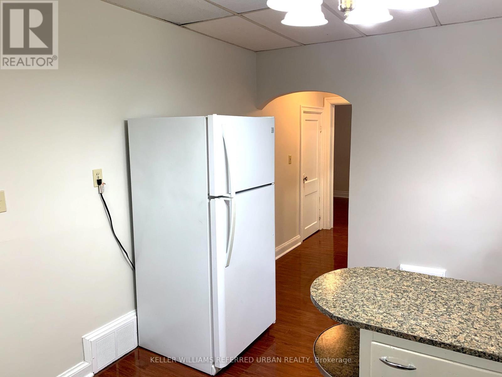 Main - 591 Jane Street, Toronto, Ontario  M6S 4A3 - Photo 4 - W12206622