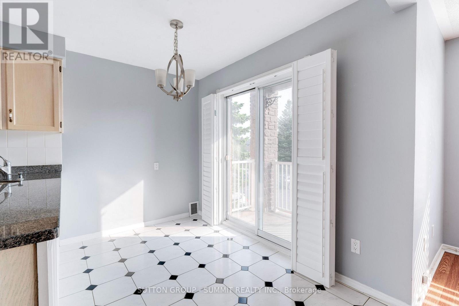 55 - 3050 Pinemeadow Drive, Burlington, Ontario  L7M 3X5 - Photo 16 - W12206646