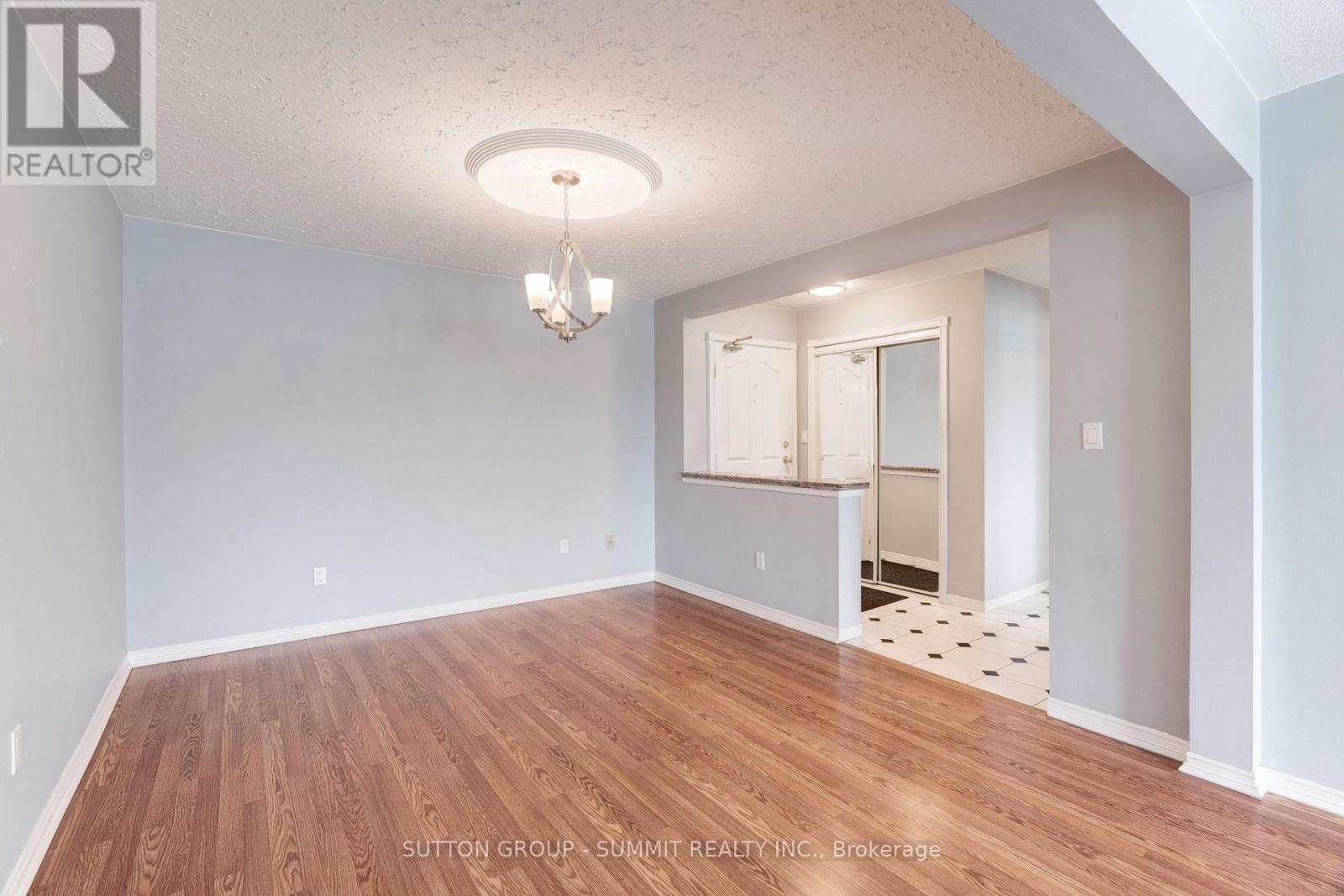 55 - 3050 Pinemeadow Drive, Burlington, Ontario  L7M 3X5 - Photo 8 - W12206646